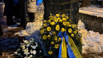 Gedenken in Buchholz Gedenkversammlung, Die Linke versammelt sich am Mahnmal in Buchholz - Nie wieder Nationalsozialismus 27. Januar 2026