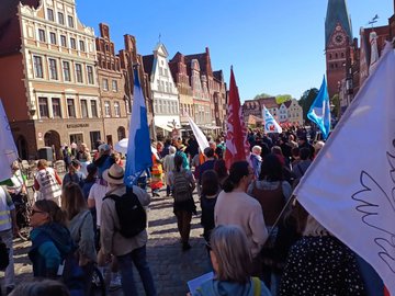Demonstrierende Menschen in Lünburg